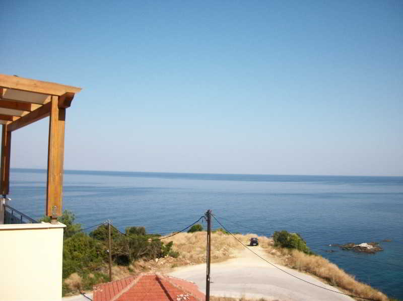 Dioni Studios & Apartments Poros  Buitenkant foto