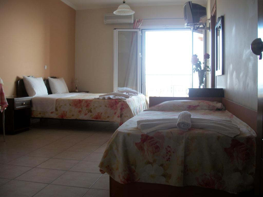 Dioni Studios & Apartments Poros  Buitenkant foto