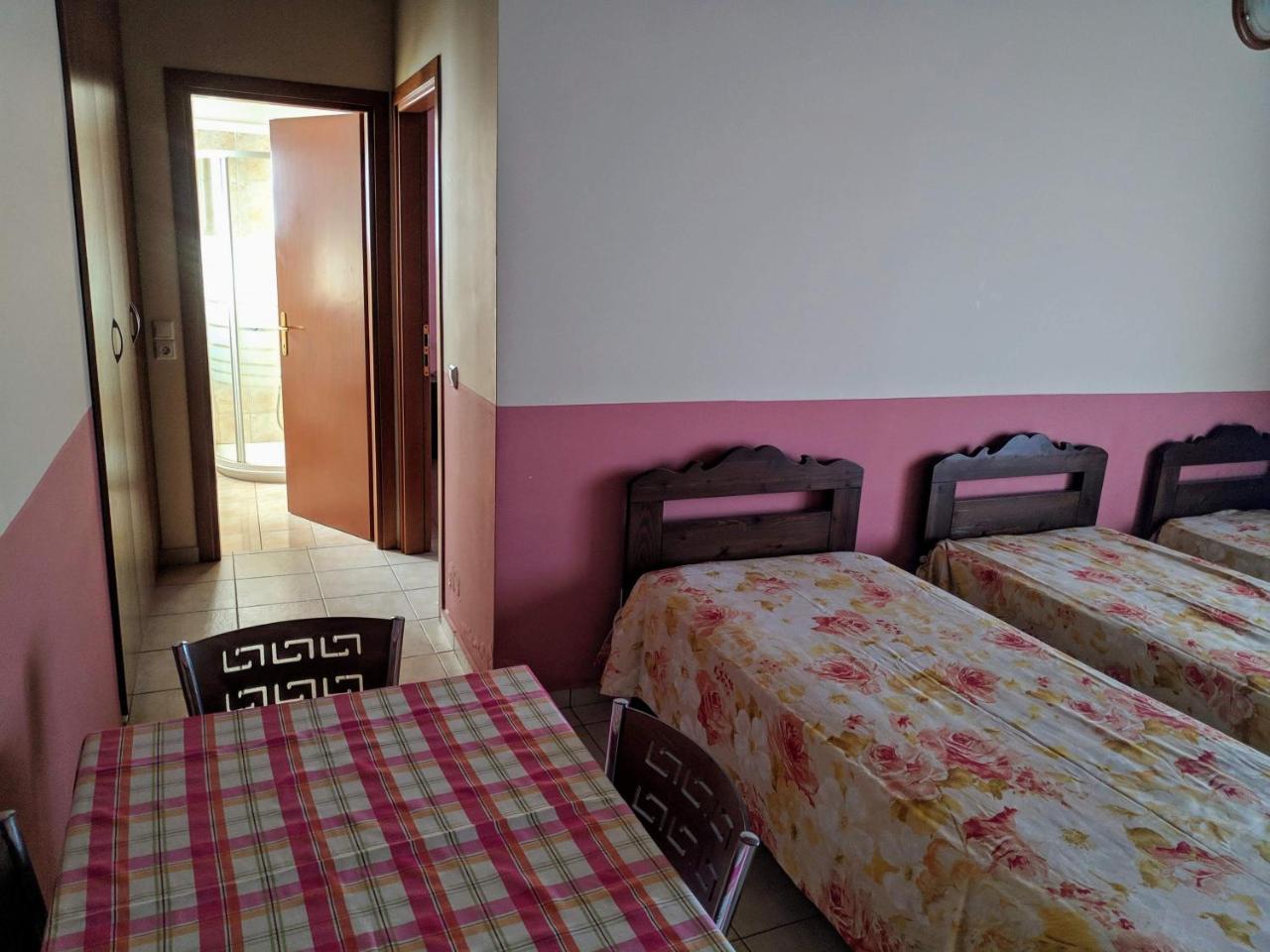 Dioni Studios & Apartments Poros  Buitenkant foto