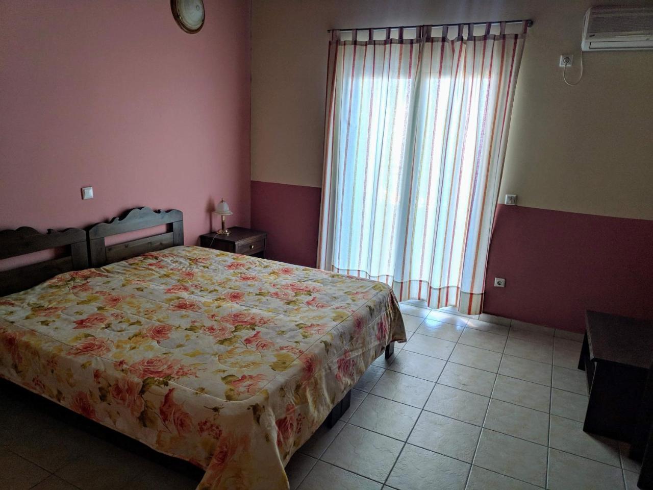 Dioni Studios & Apartments Poros  Buitenkant foto